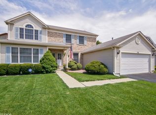 116 Picardy Ln, Wheeling, IL 60090