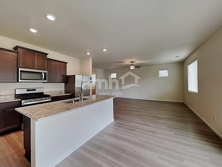 1315 W 15th Ave — Photo 5