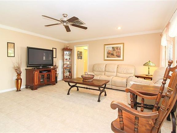 4th image of 3019 Rosemead