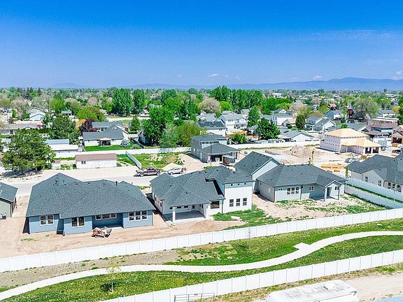 2nd image of 1171 W Recess Way
