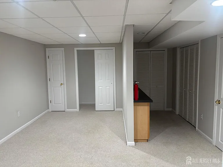 131 Murray Dr — Photo 26