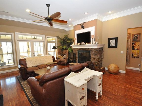 4th image of 440 Stoneclift Dr