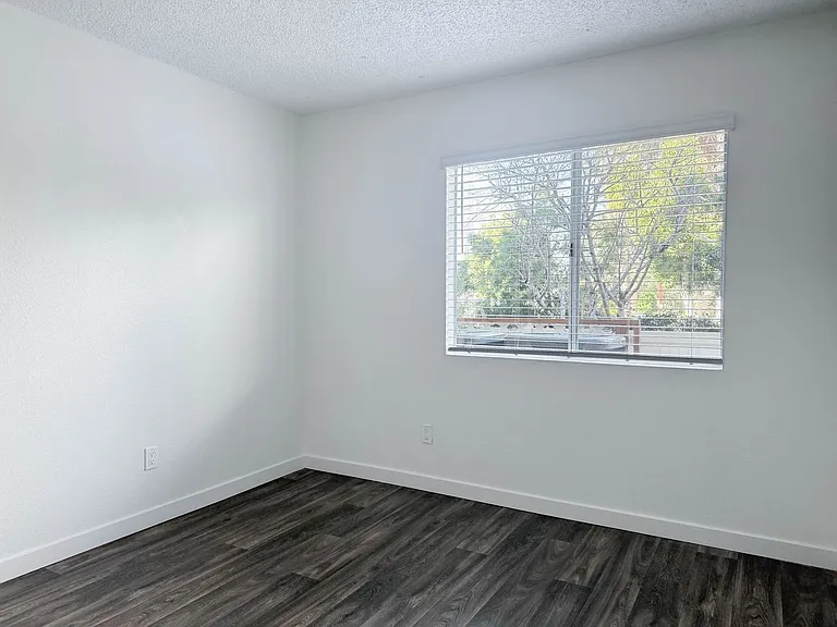 Peppertree Apartments — Photo 58
