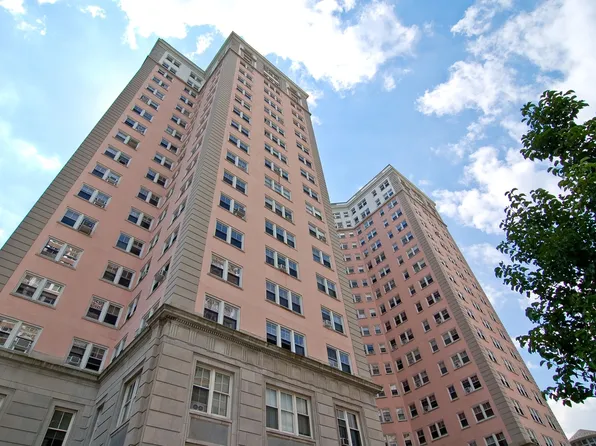 5555 N Sheridan Rd APT 1906, Chicago, IL 60640