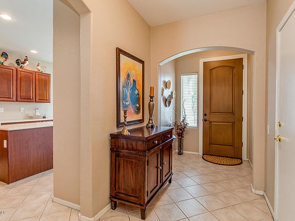 3rd image of 986 E La Costa Pl