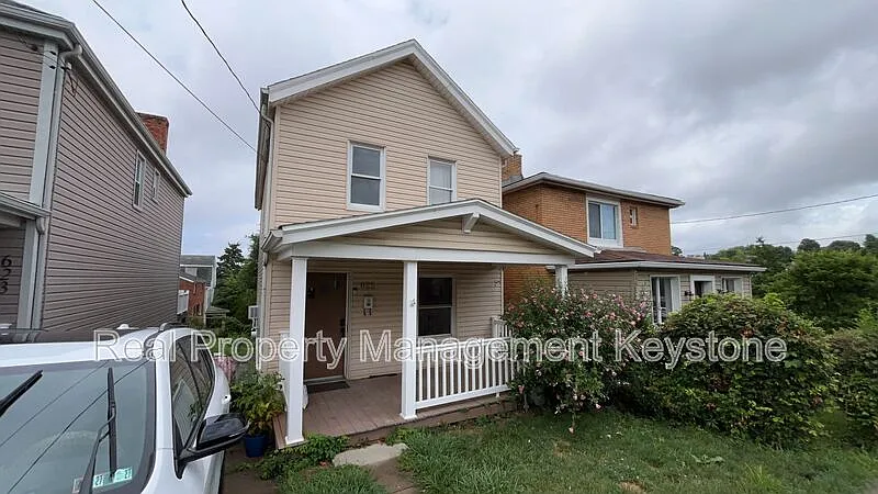 3 bed, 2.0 bath, 1184 sqft, $1,700 — Photo 3