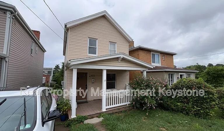 625 Blanton St — Photo 3
