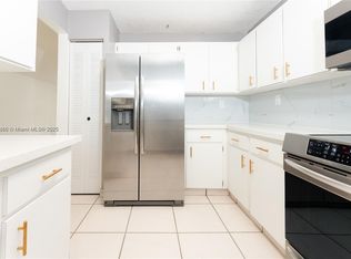 452 SW 2nd St APT 13, Miami, FL 33130