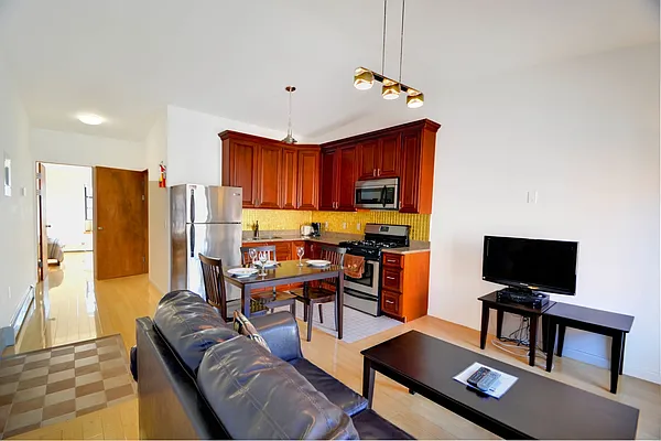 Rented by Smart City Real Estate LLC | media 14