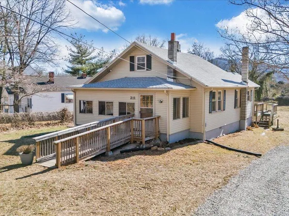 211 Butt Hollow Rd, Salem, VA 24153