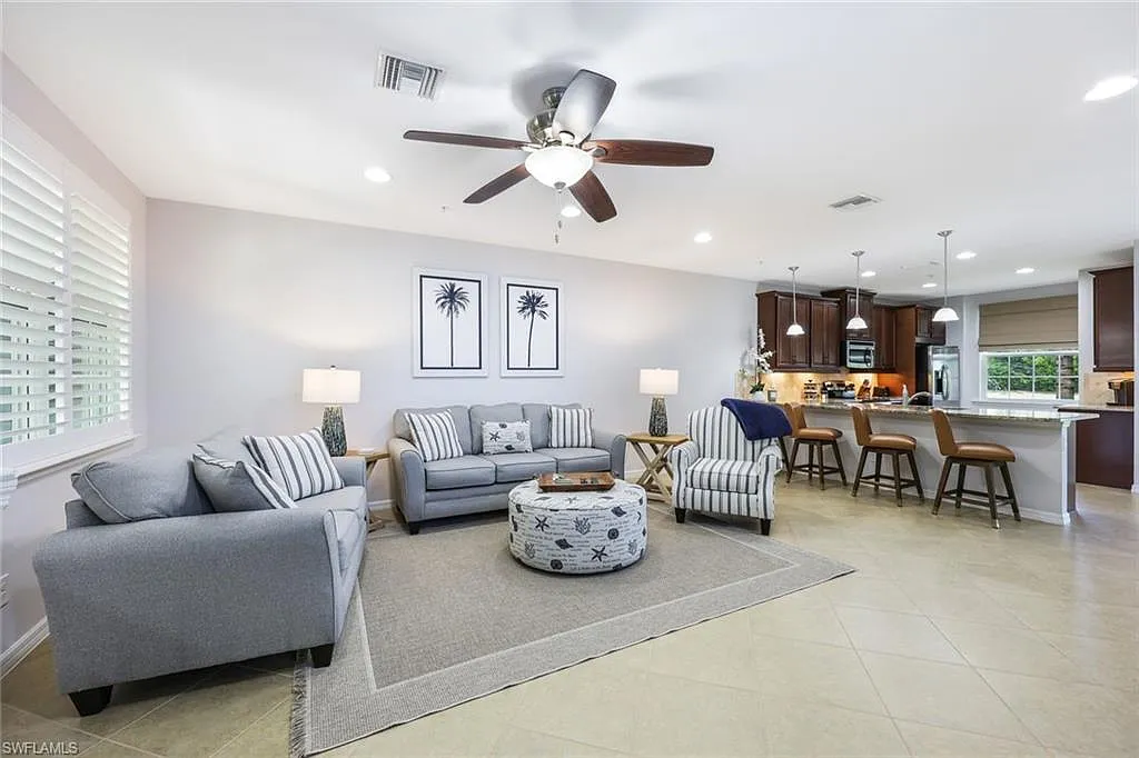 3 bed, 2.5 bath, 1616 sqft, $5,200 — Photo 1