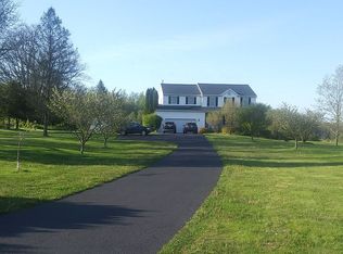 9 Mallow Ln, Mohnton, PA 19540