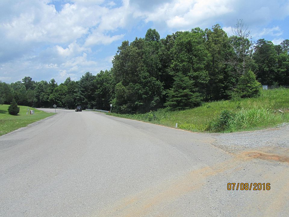 1st image of 425 Countryside Ln