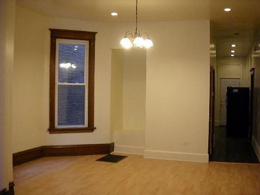 4th image of 3341 W Beach Ave #1