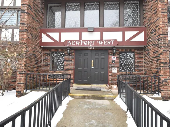 5253 North Lovers Lane ROAD #219, Milwaukee, WI 53225