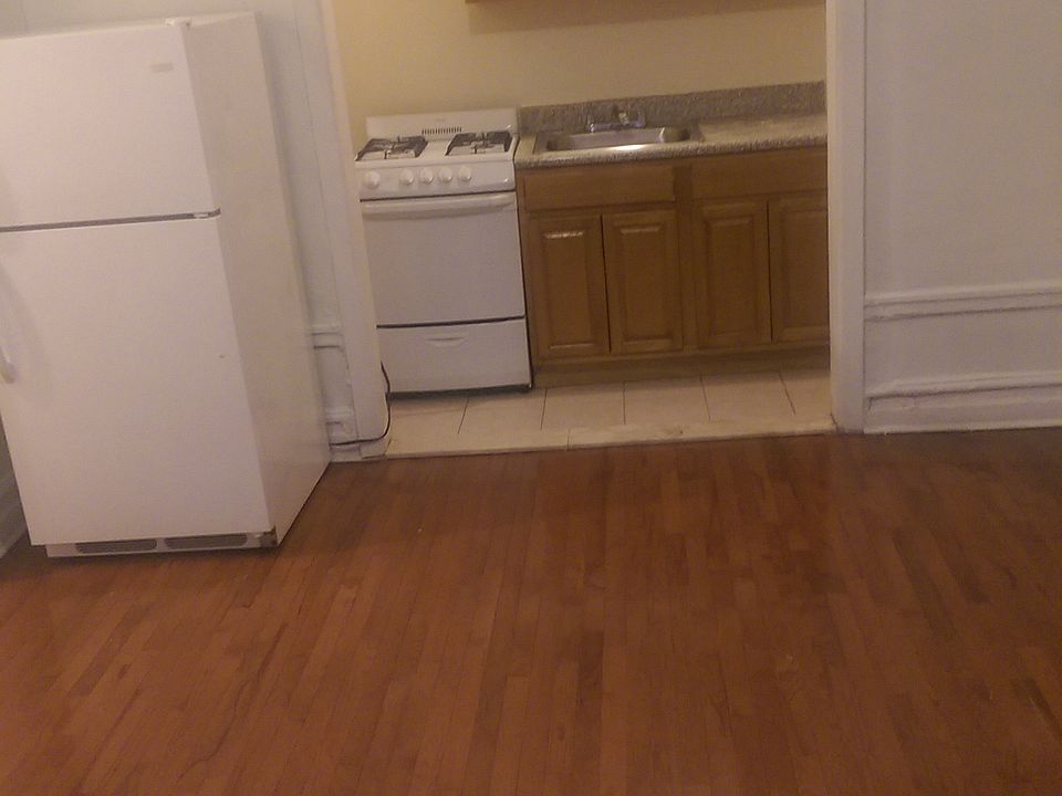 2nd image of 280 E 21st St APT 2A