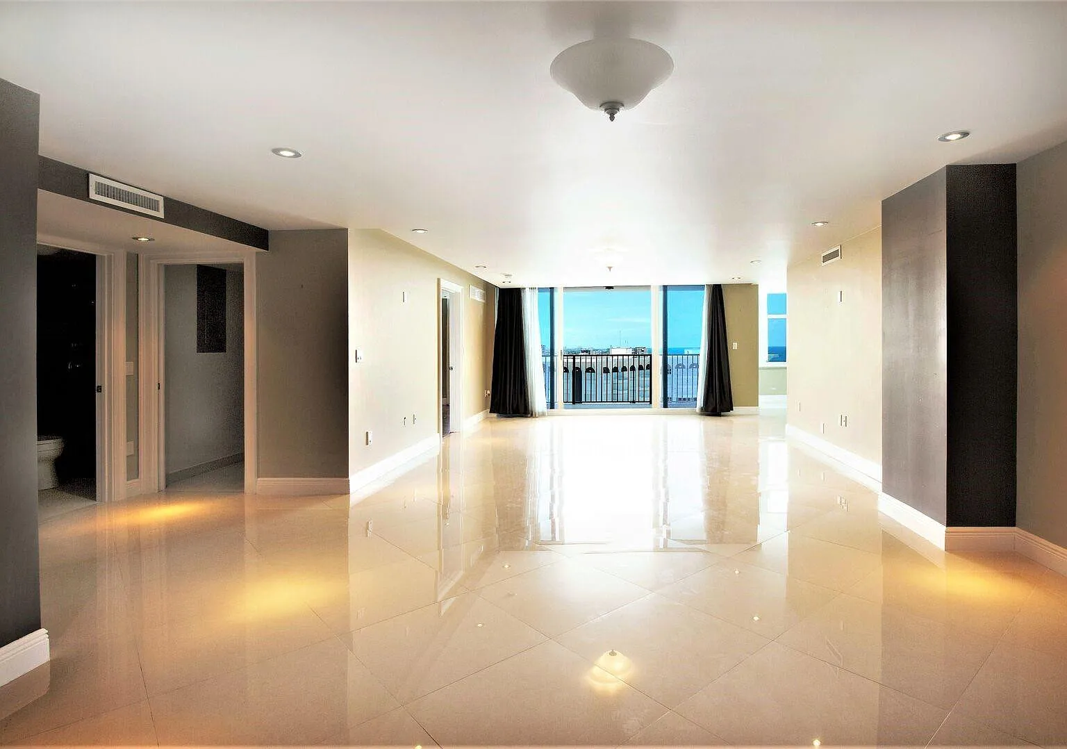 2 bed, 2.0 bath, 1499 sqft, $4,095 — Photo 3
