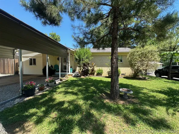 608 SW 9th St, Wilburton, OK 74578
