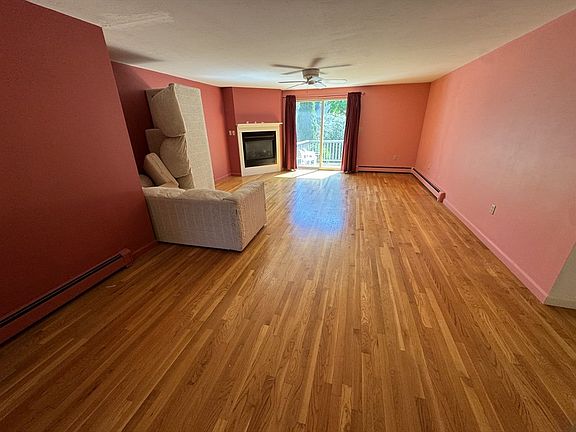 4th image of 11 Rebecca Ann Ln #11A