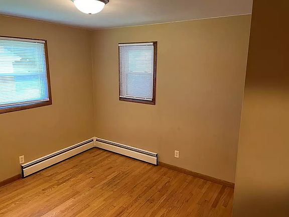 5th image of 34 S Lexington Dr