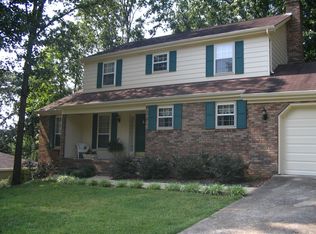 6416 Lake Meadows Dr, Hixson, TN 37343