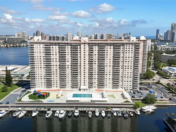 250 174th St APT 1211, Sunny Isles Beach, FL 33160