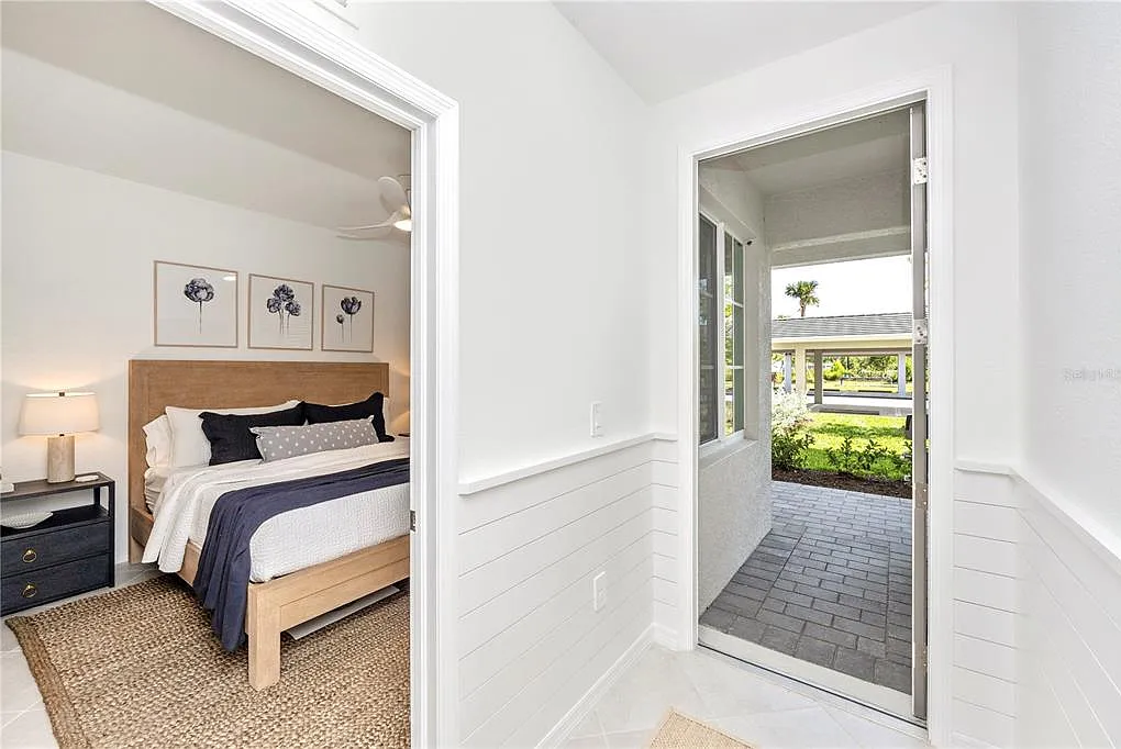 2 bed, 2.0 bath, 1154 sqft, $5,500 — Photo 3