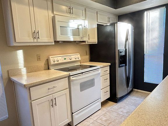 4th image of 3131 W Cochise Dr Unit 154