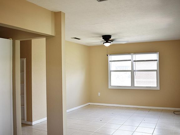 4th image of 1643 Eisenhower Ave