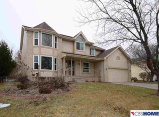 2708 Blackhawk Dr, Bellevue, NE 68123