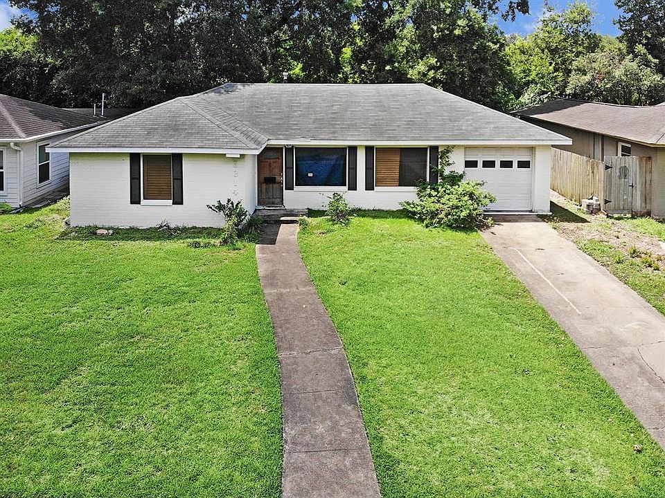 1st image of 3214 Suffolk Dr