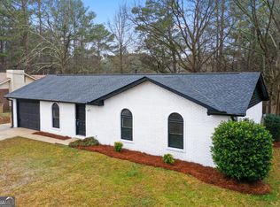 6973 Stephens Dr, Rex, GA 30273