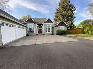 14665 Lloyds Ln NE, Aurora, OR 97002