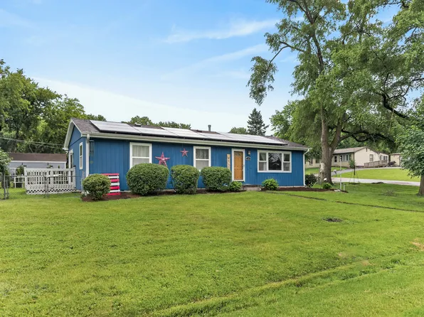 183 Sunset Dr, Carpentersville, IL 60110