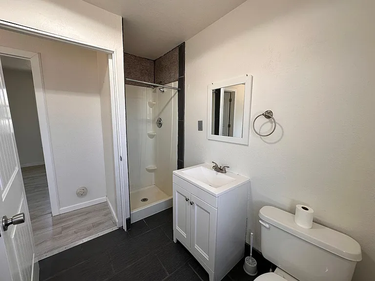 1134 Brighton St #B — Photo 10
