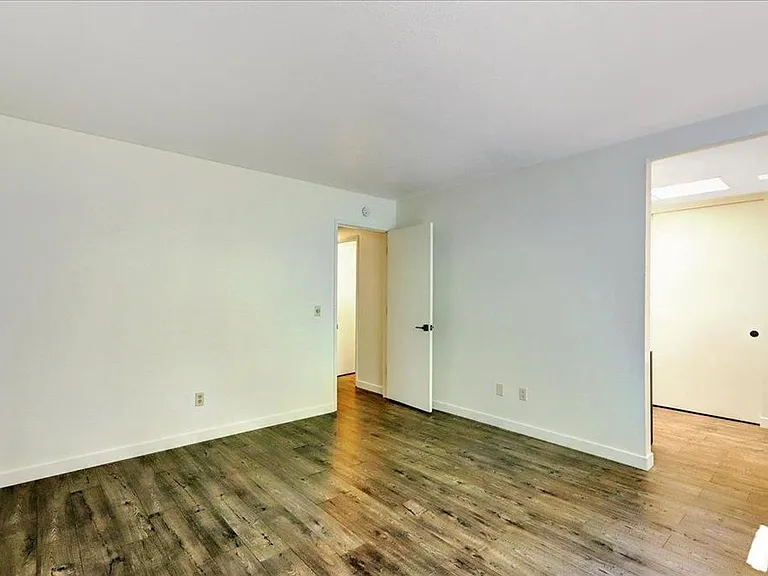 14319 Knobcone Dr — Photo 17
