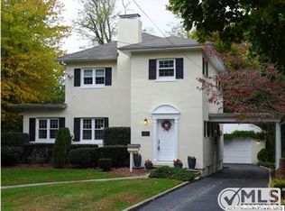 323 Conover Pl, Red Bank, NJ 07701