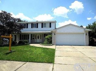 1225 Marie St, Dearborn Heights, MI 48127