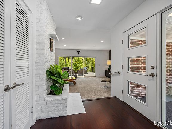 3rd image of 2220 Omena Ave SE