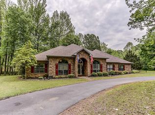 6660 Autumn Oaks Dr, Olive Branch, MS 38654