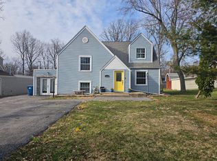 205 Cornwall Dr, Crete, IL 60417