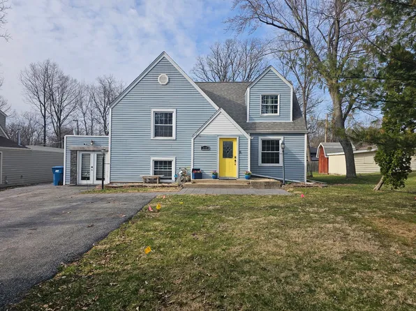 205 Cornwall Dr, Crete, IL 60417