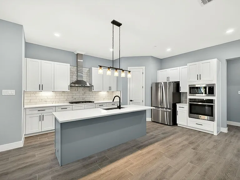 4517 Larch Ln — Photo 10