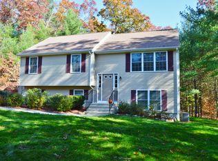 9 Old Kenyon Rd, Richmond, RI 02832