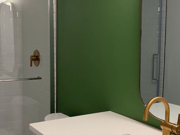 3rd image of 601 Sweetbay Cres Room 5