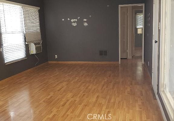 4th image of 10508 Lesterford Ave