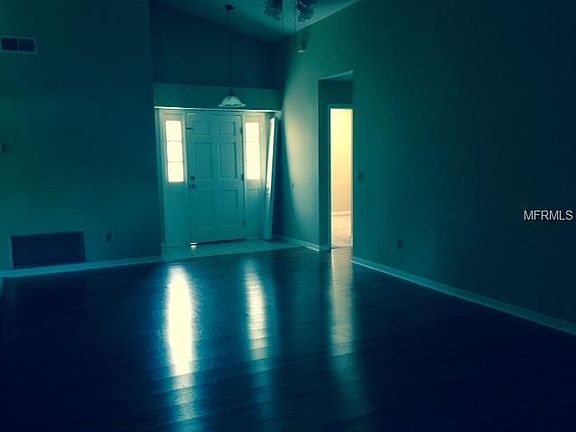 5th image of 375 Dawnview Ct