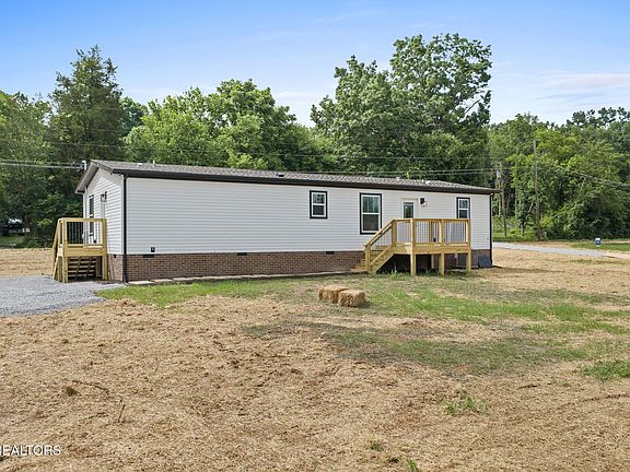 4th image of 3219 Sweetwater Vonore Rd