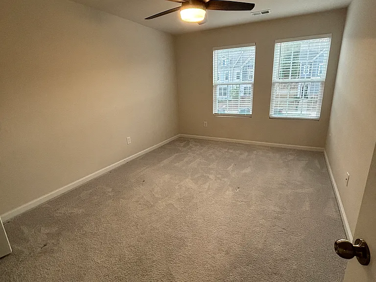 15733 Country House St — Photo 41