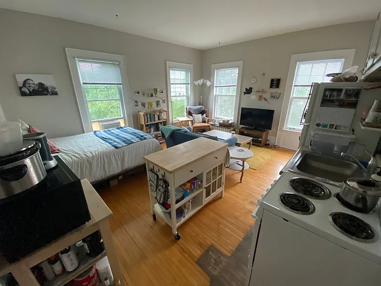 2118 Pillsbury Ave S #9 — Photo 7